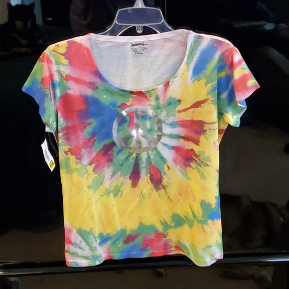 Random World Tops - T-shirt tie-dyed with peace symbol. NWT. XL